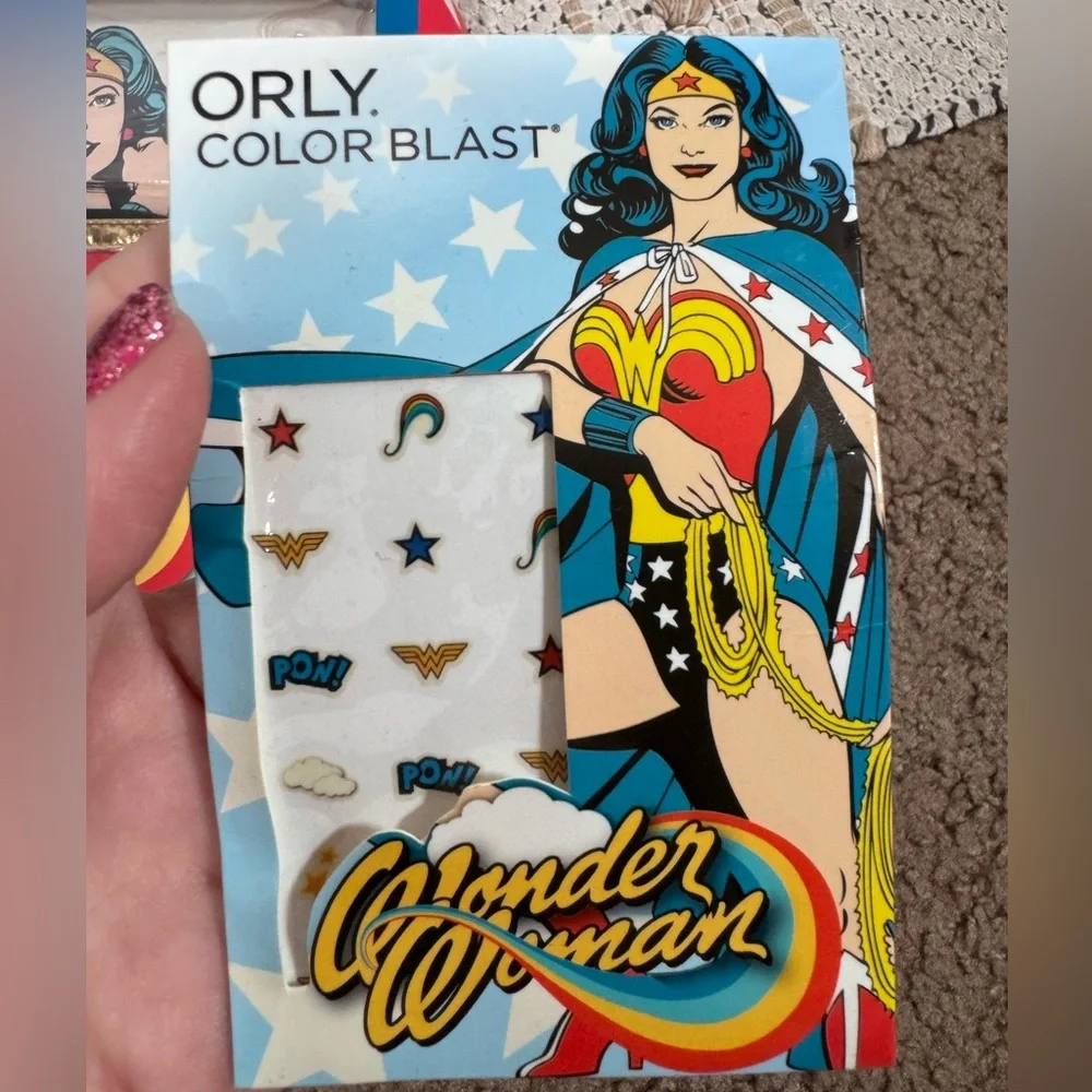 Warner Bros. Wonder Woman Face & Eye Brush Set Makeup Set